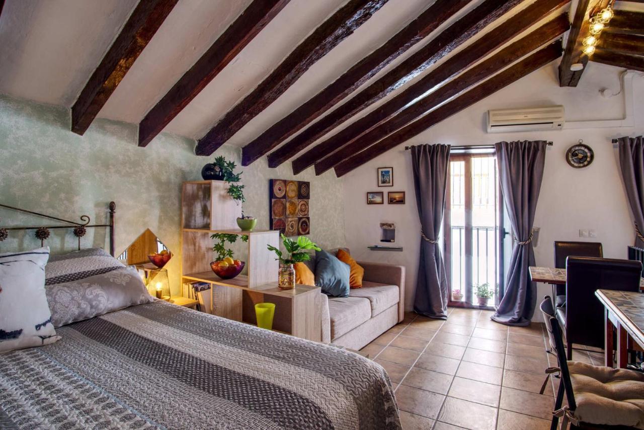 Апартаменти The Nook Canillas de Aceituno Екстер'єр фото